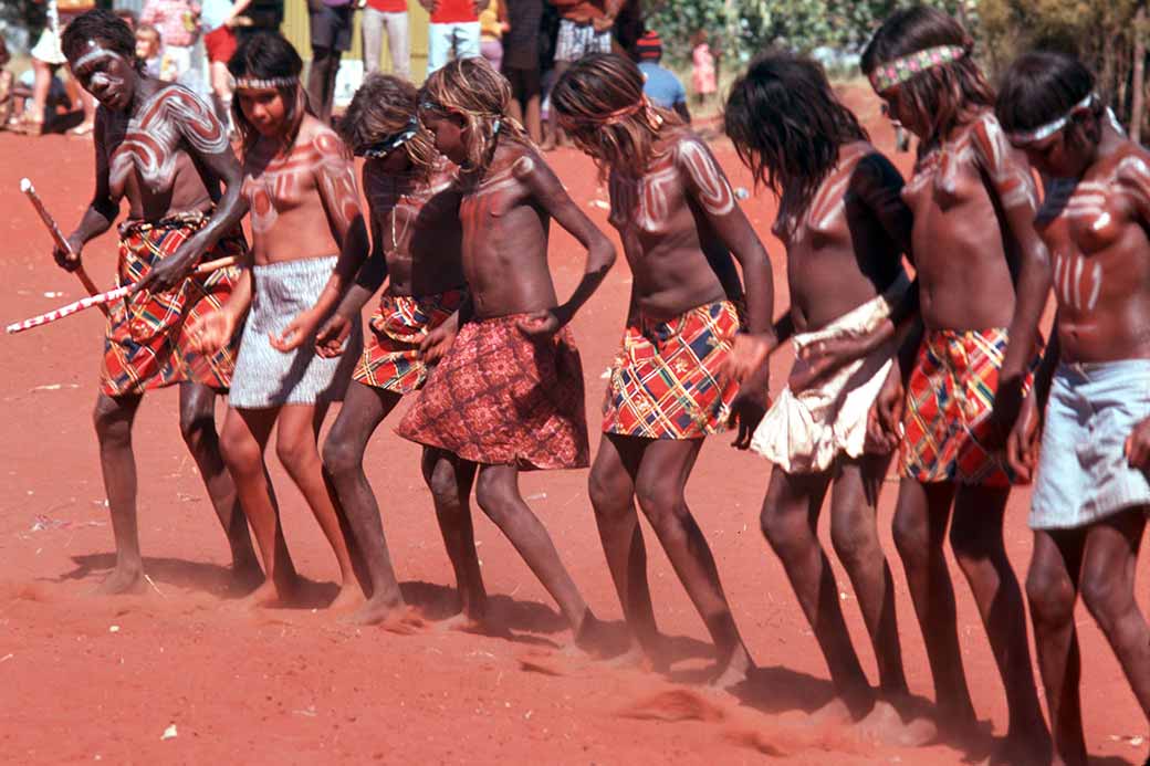 Warlpiri girls dance