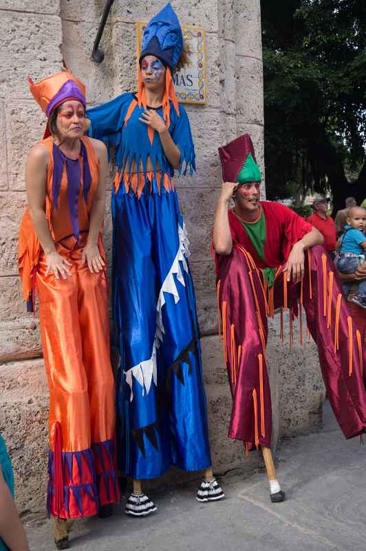 Street performers, old Havana