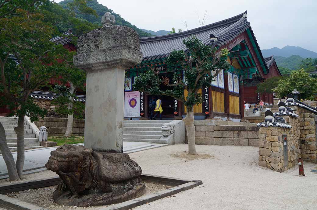 Hwaeomsa temple