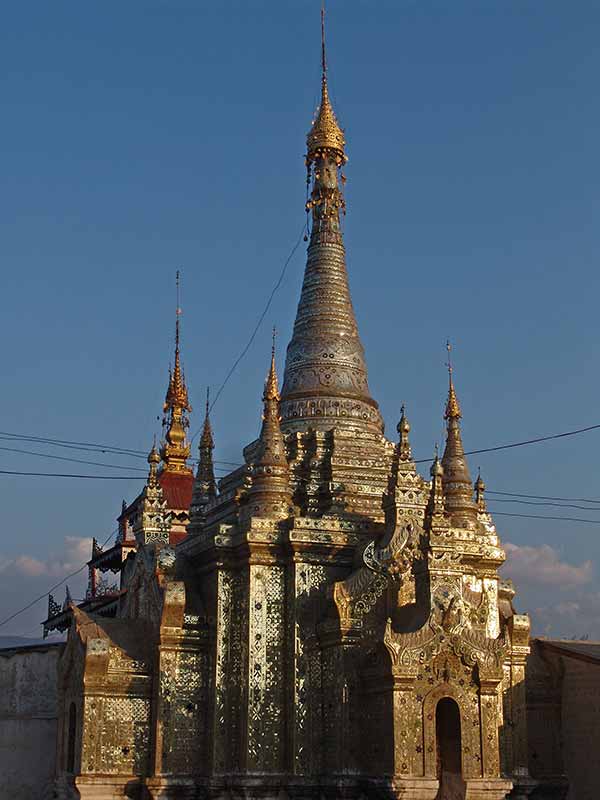 Pagoda along Nan Chaung