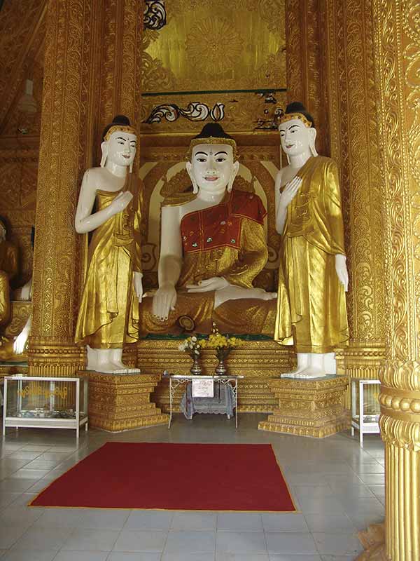 Gilded Buddha statues