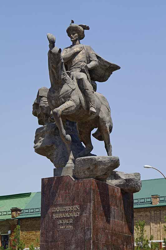 Babur statue, Andijon