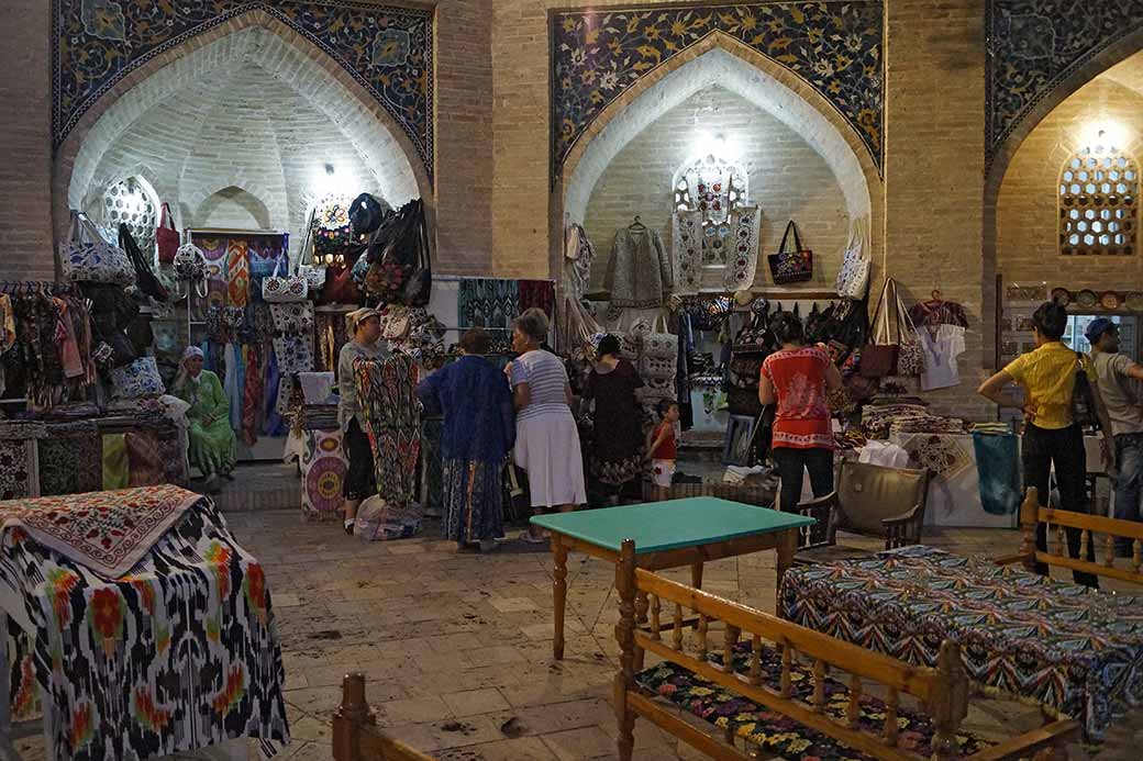 Souvenir shops, Nadir Divan-Beghi