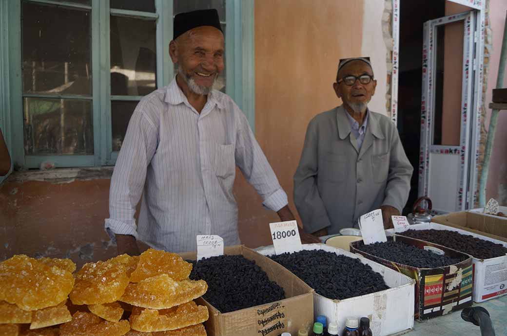 Selling hard sugar, Qumtepa bazaar