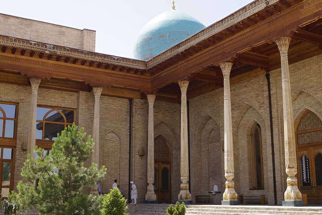 Hazrat Imam Mosque terrace
