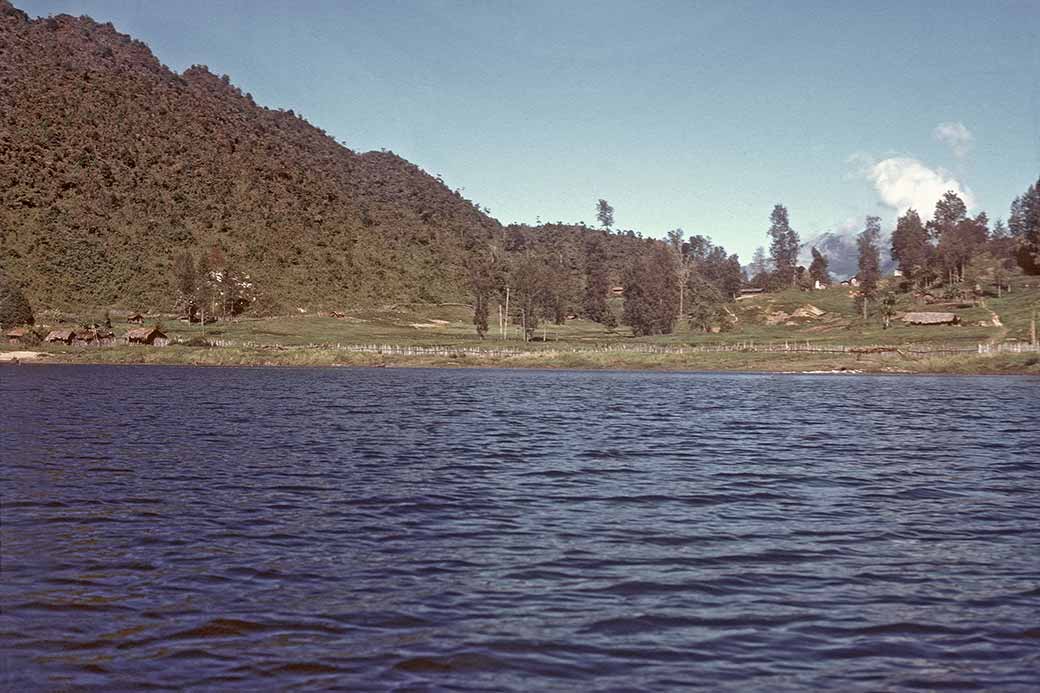 Wotai, Lake Paniai