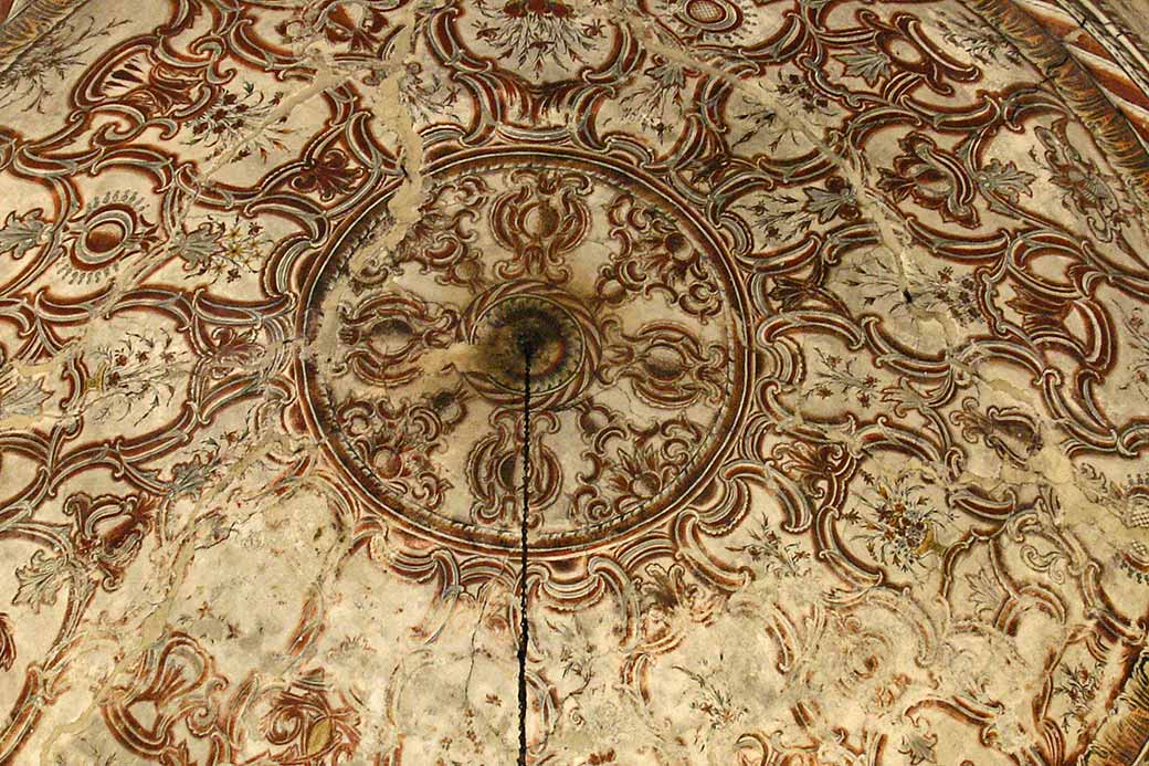 Ceiling, Dollma Teqe