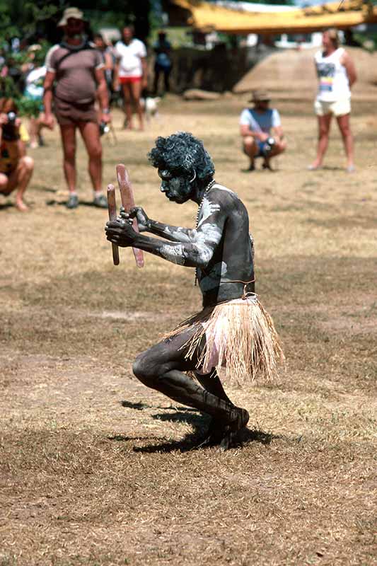 Maningrida dancer | Aboriginal Dancing | Northern Territory | Australia ...
