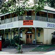 Peeramon Hotel