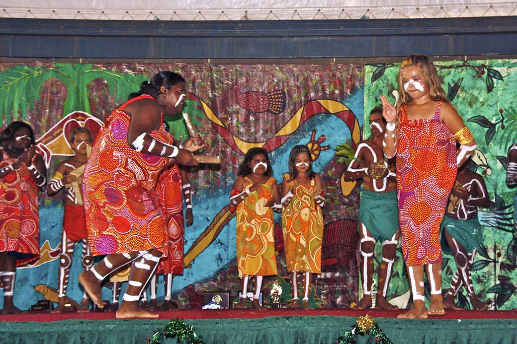 Girls' Aboriginal dance