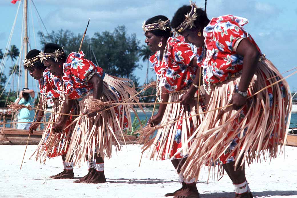 Mer Island women's dance