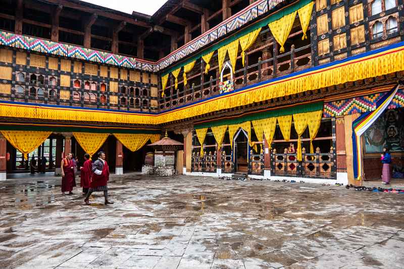 Courtyard Rinpung Dzong (Paro Dzong)