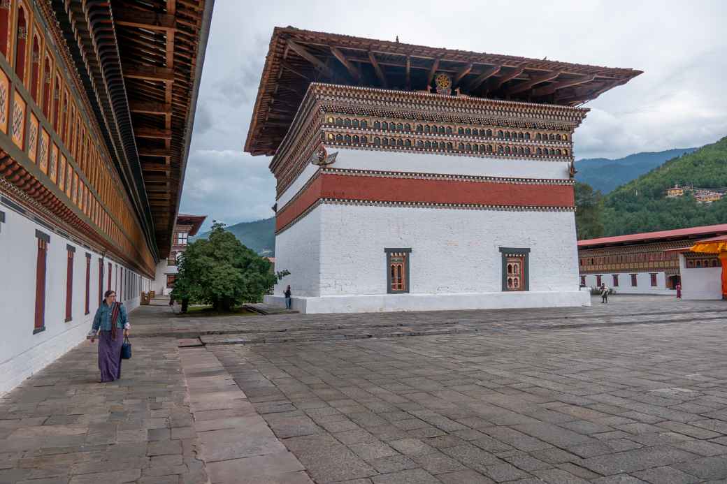 Inner courtyard, Tashichho Dzong