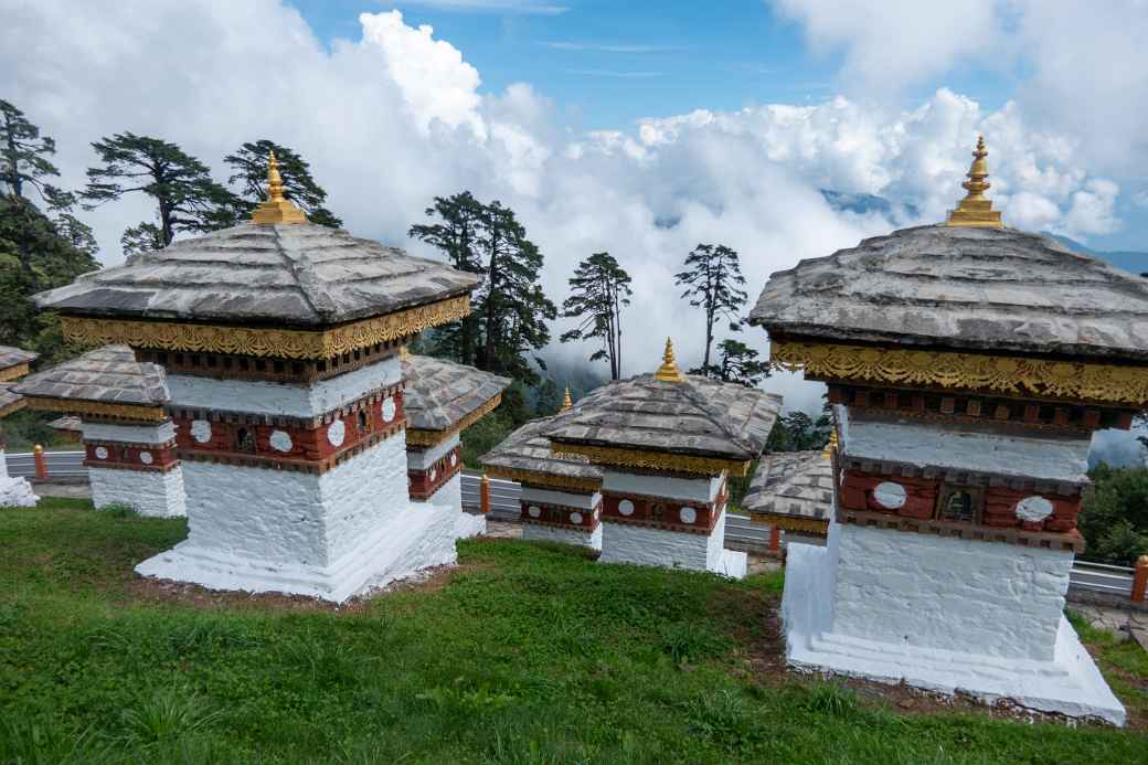 Memorial chortens at Dochu La Pass