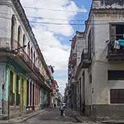 Narrow street, Habana Vieja