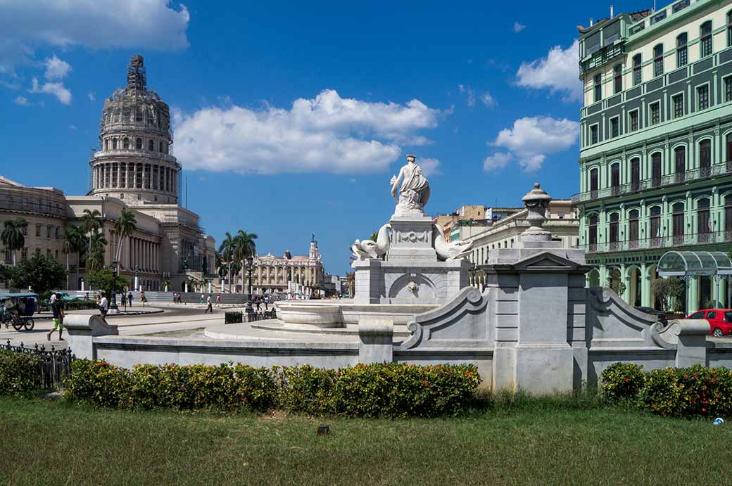 To Paseo de Martí, Havana
