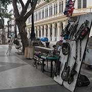 Art objects for sale, Paseo de Martí