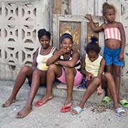 Girls, Santiago de Cuba