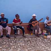 'Los Pinos' music group, Trinidad
