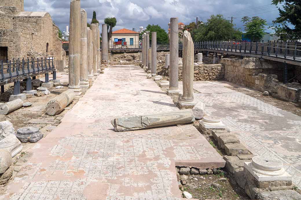 Colonnades, Chrysopolitissa