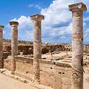 Pillars, House of Theseus