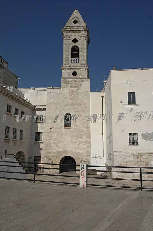Tower, Via Venezia