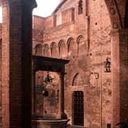 Siena courtyard