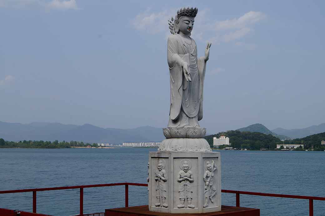 Bodhisattva statue