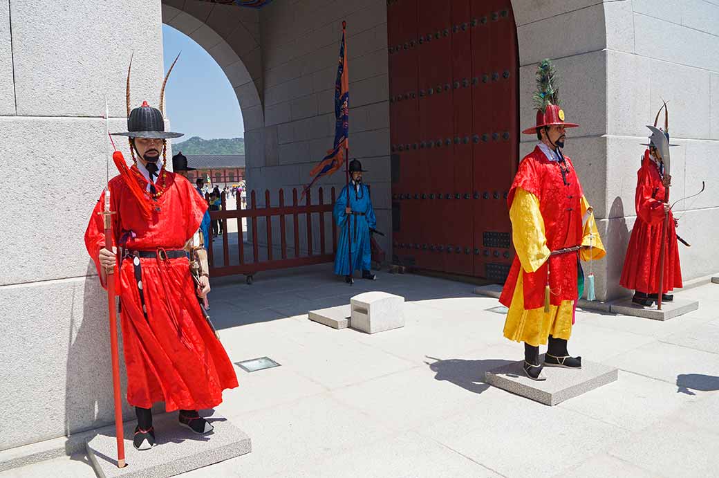 Guards, Gyeongbokgung