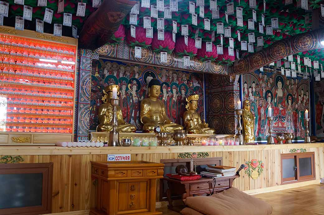 Buddha statues, Sangseonam
