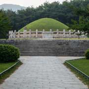 Tomb of Kim Yushin