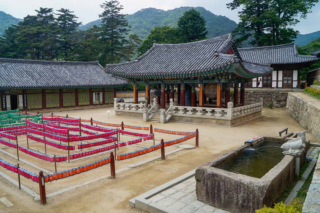 Lower temple courtyard