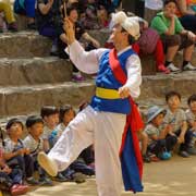 Samu Inori dance performance