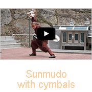 Sunmudo with cymbals