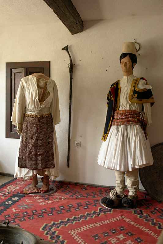 Albanian dress from P�rmet