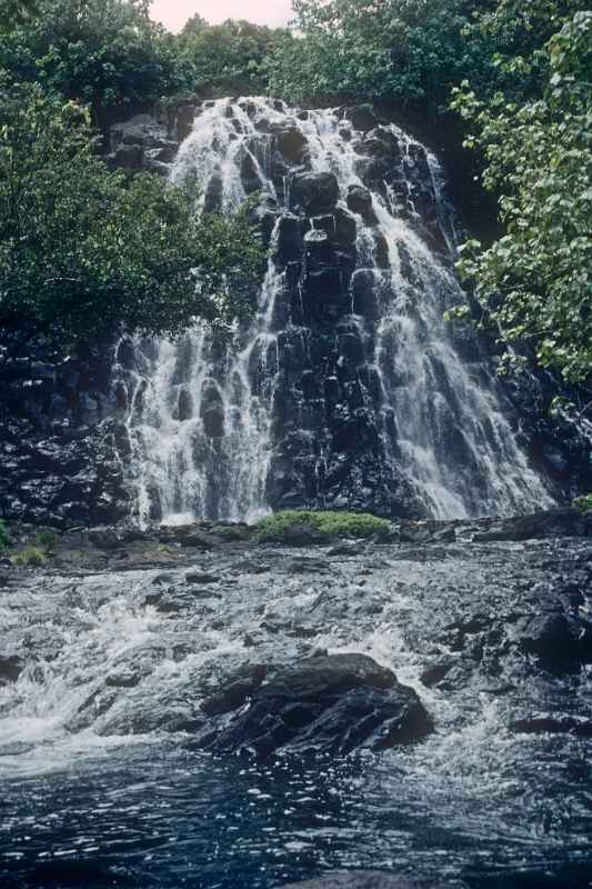 Kepirohi Falls, Madolenihmw