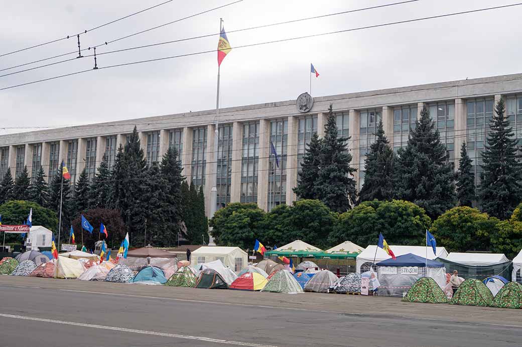Protesters camped in Chișinău