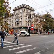 Pedestrian crossing, Chișinău
