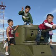 Children on tank