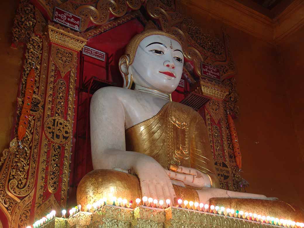 Seated Buddha image