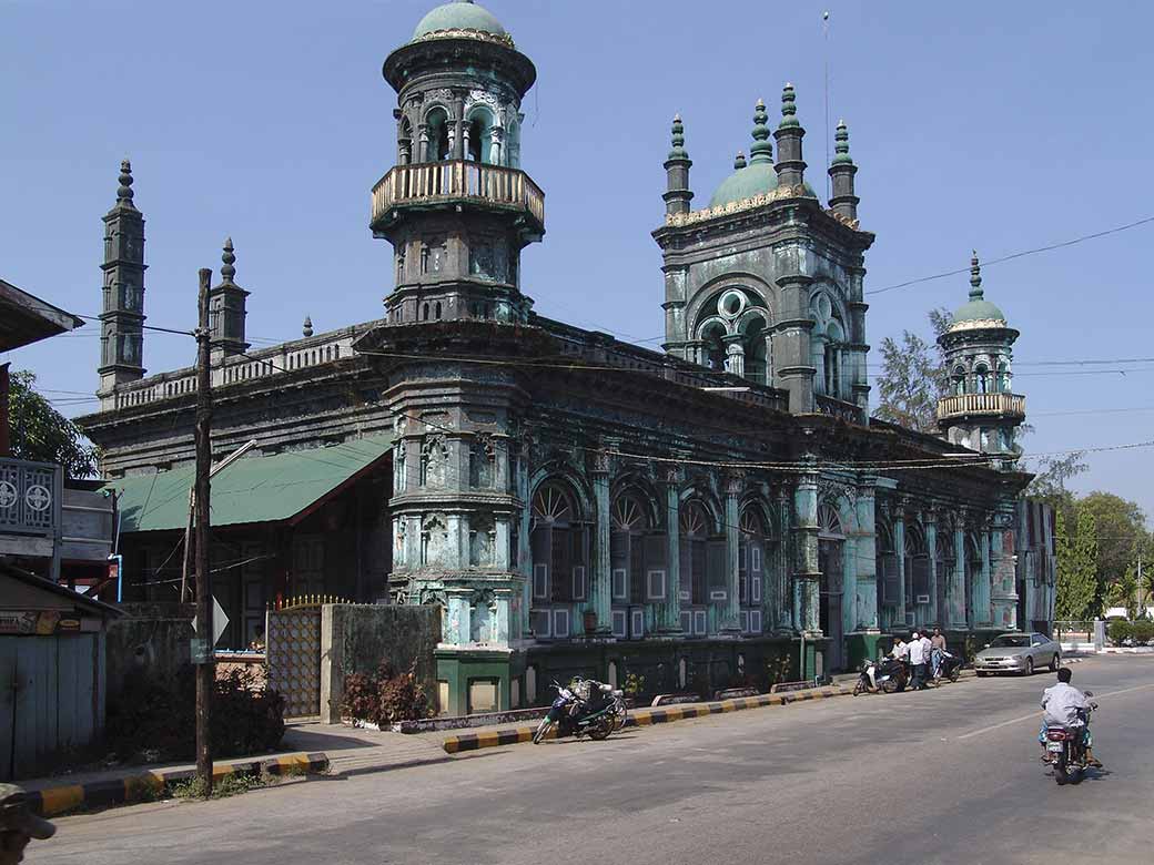 Kaladan Mosque
