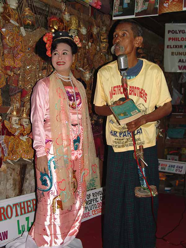 Lu Maw and his wife