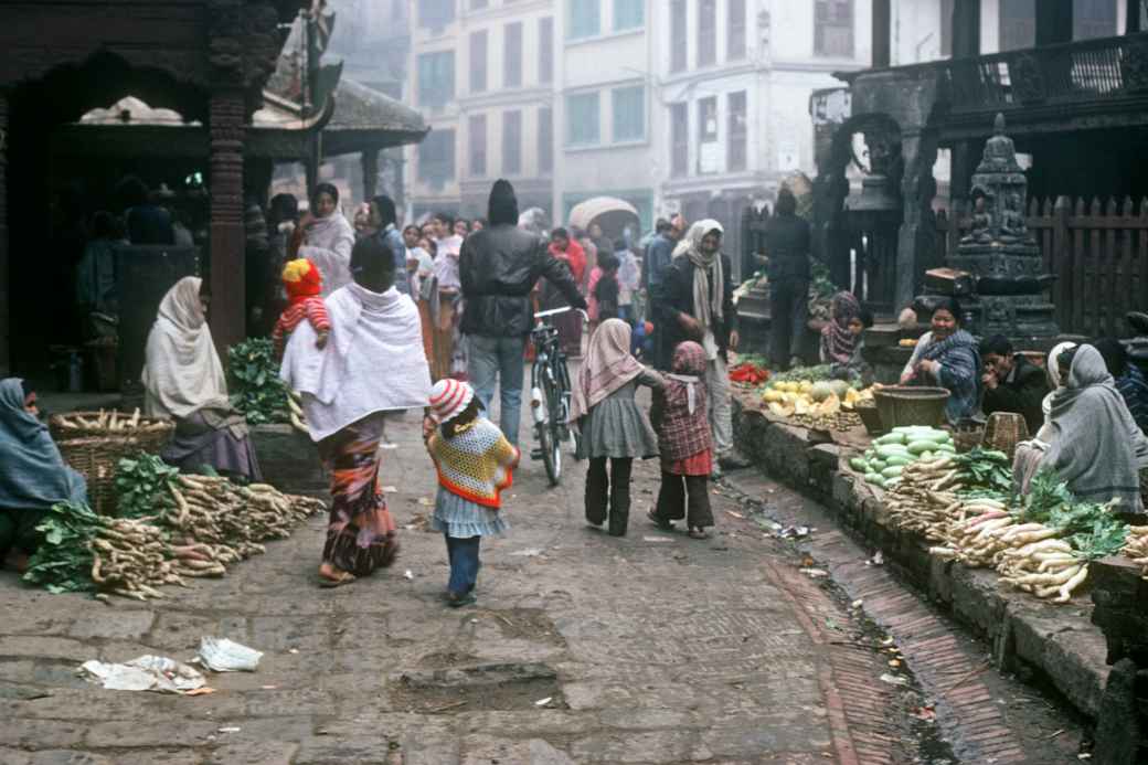 Market in 'Pig Alley'