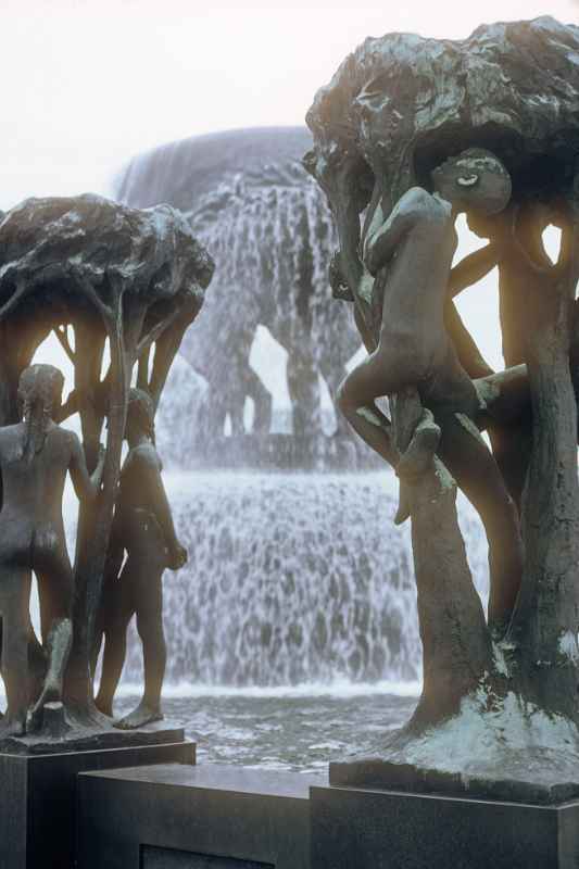 Fountain and sculptures, Vigeland Park