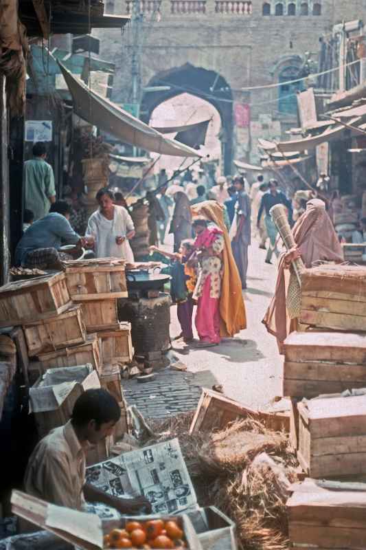 Narrow street, Lahore old city