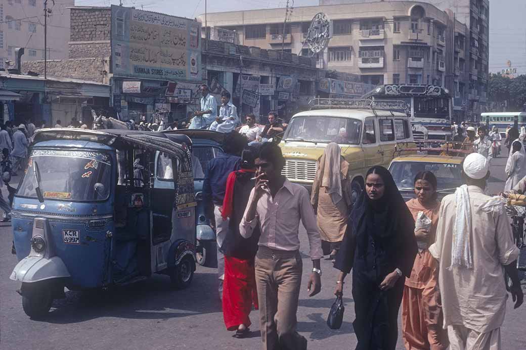 Busy street, Karachi