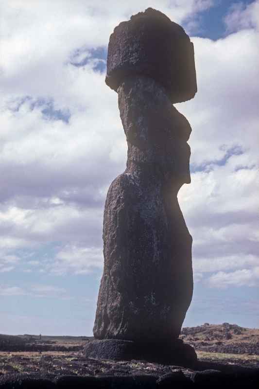 Moai with its pukao