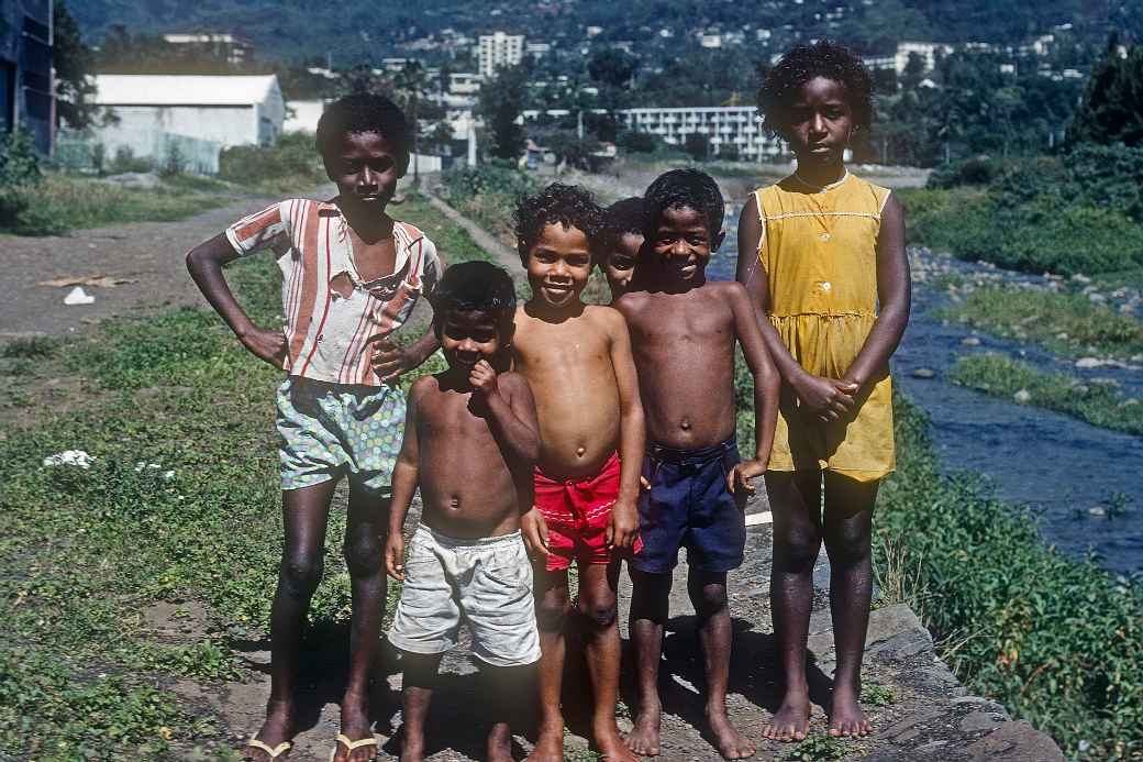 Children, Rivière Saint-Denis