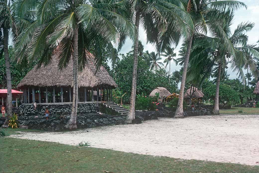Traditional fale