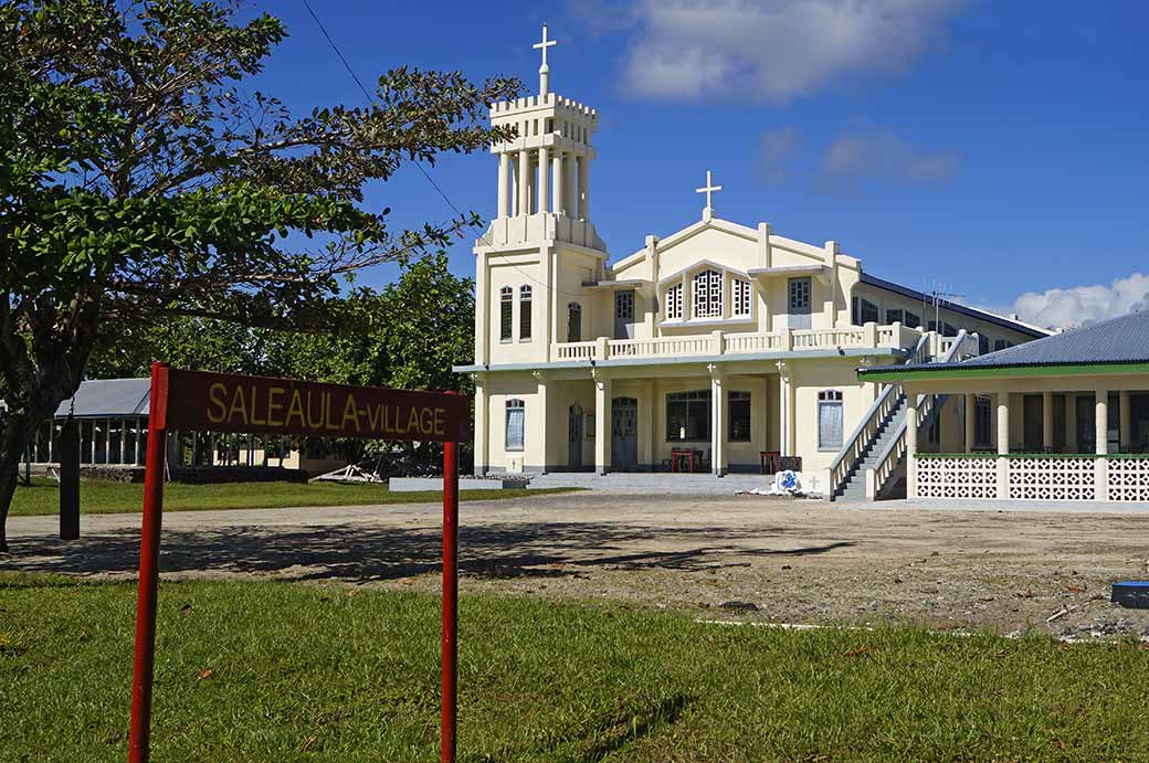 Sale'aula village church